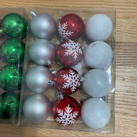 Christmas Ball Ornament Bundle NEW - Picture 4 of 4